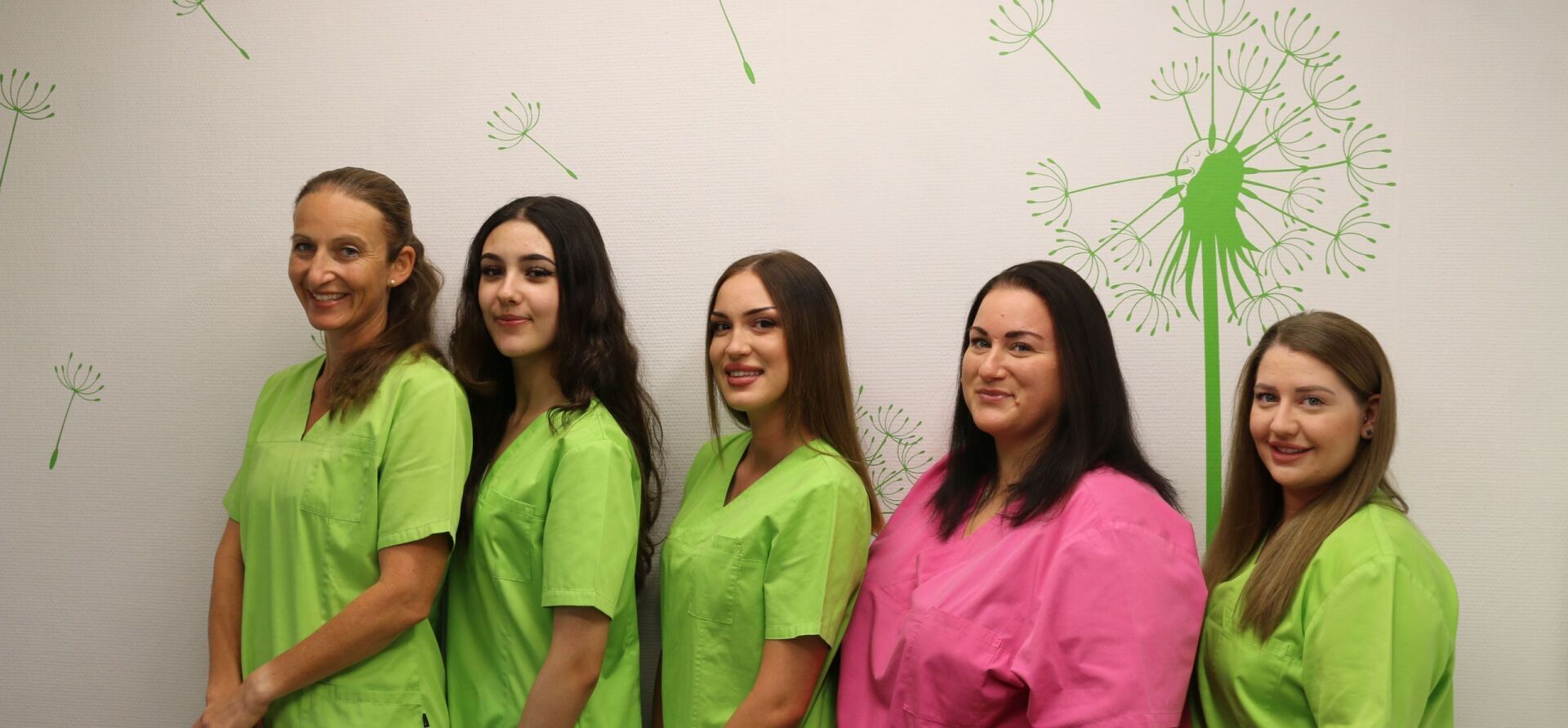 Zahnärztin Regina Gottselig-Sachs Praxis-Team