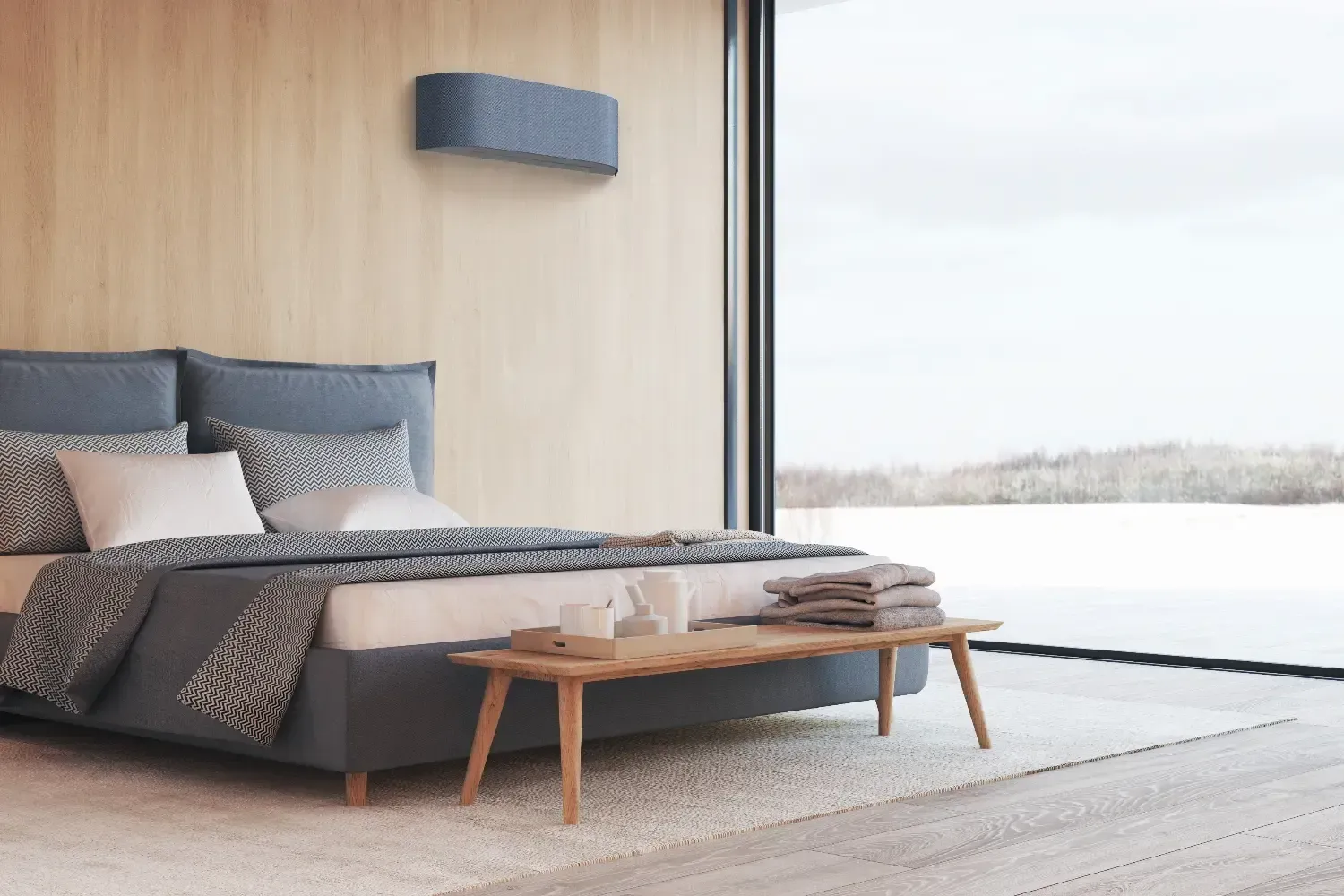 Ilmalämpöpumpun ammattimainen huolto ja sisäyksikön puhdistus makuuhuoneessa – puhdas laite takaa hiljaisen toiminnan.