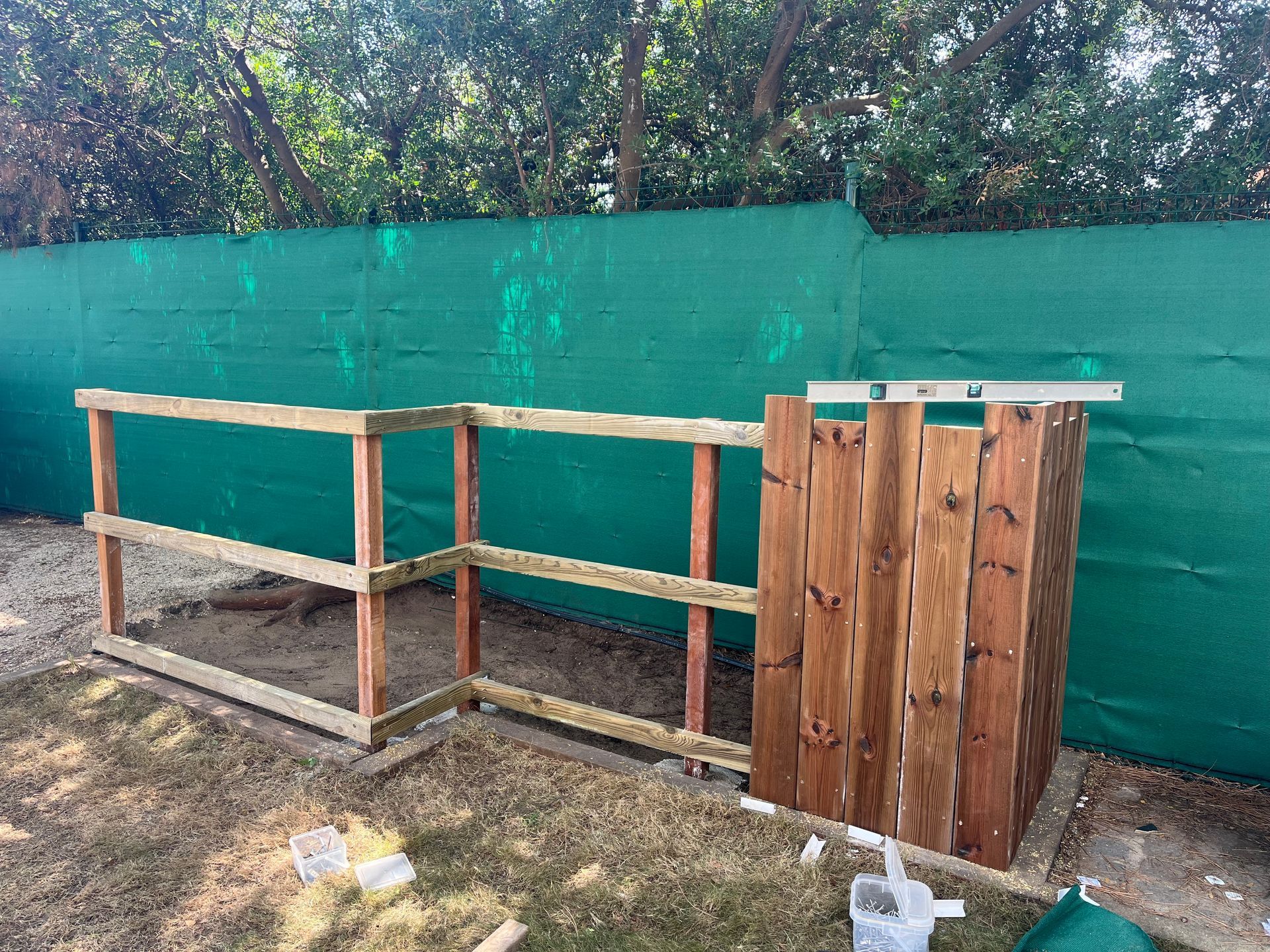 Construction d'une clôture en bois