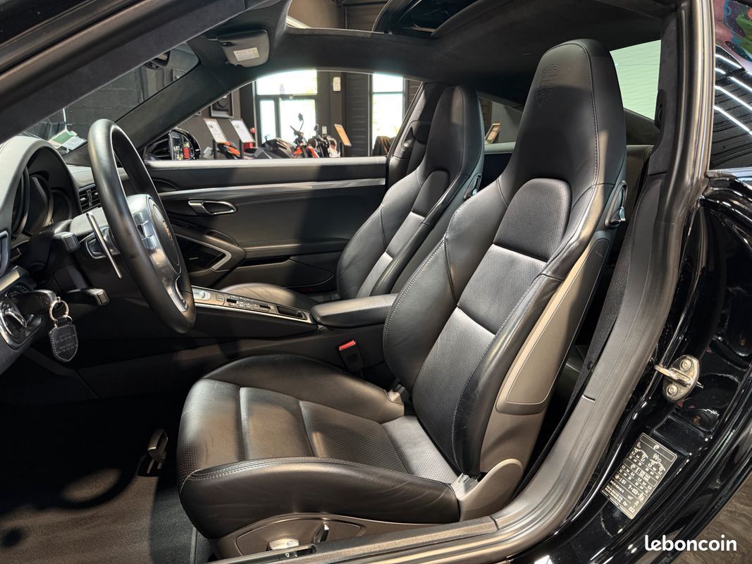 PORSCHE 991.1 CARRERA BLACK EDITION