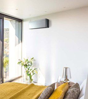 Climatisation gainable avec bloc diffuseur foncé