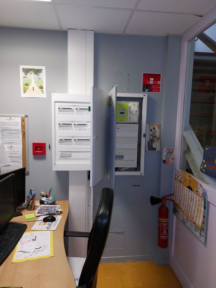 Carte de visite de ROC ELEC.