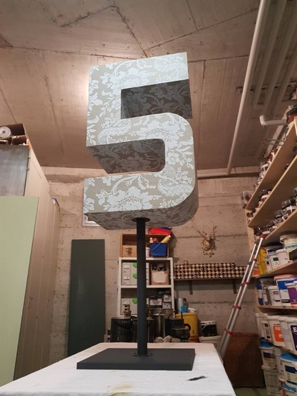 Holzskulptur von Raum- und Objektgestaltung