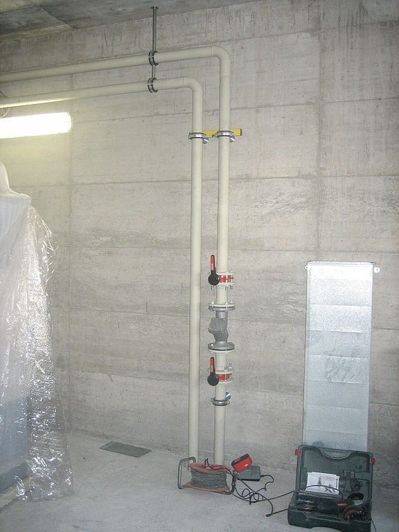 Besse et Vial Sàrl - Raccordements chauffage totem - Step de Bagnes