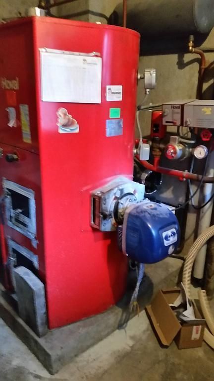 Besse et Vial Sàrl - Ancienne chaudière à mazout - Deslarzes Pascal