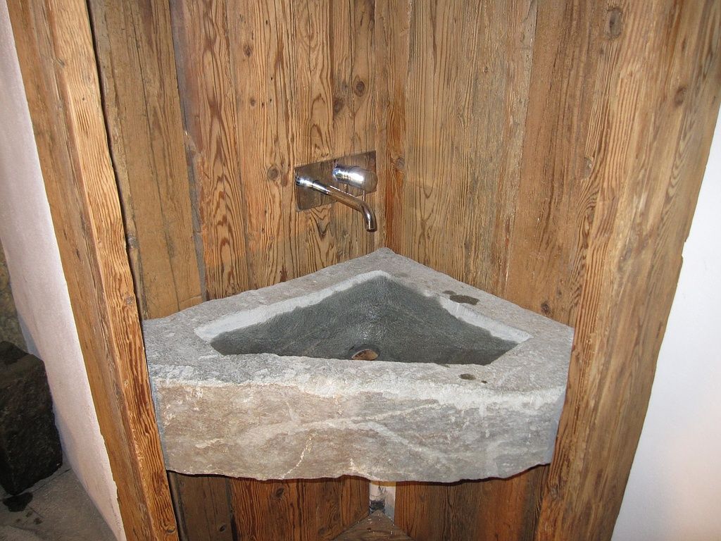 Besse et Vial Sàrl - Lavabo en pierre - Le Châble