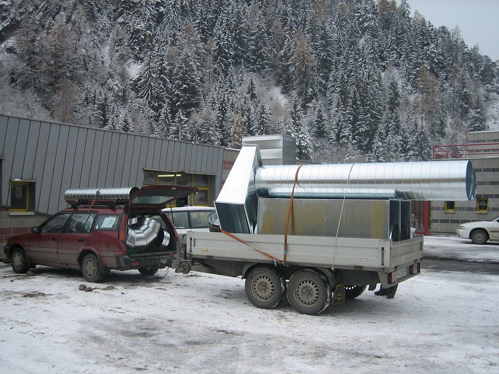 Besse et Vial Sàrl - Chargement pièces de ventilation - Step de Bagnes