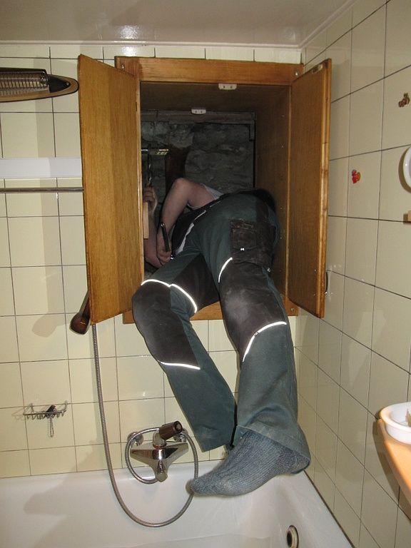 Besse et Vial Sàrl - Vial dans une armoire exigüe - Lourtier