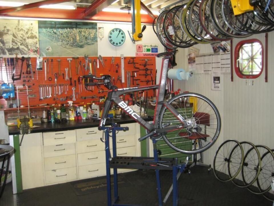 Bicicletta in assistenza