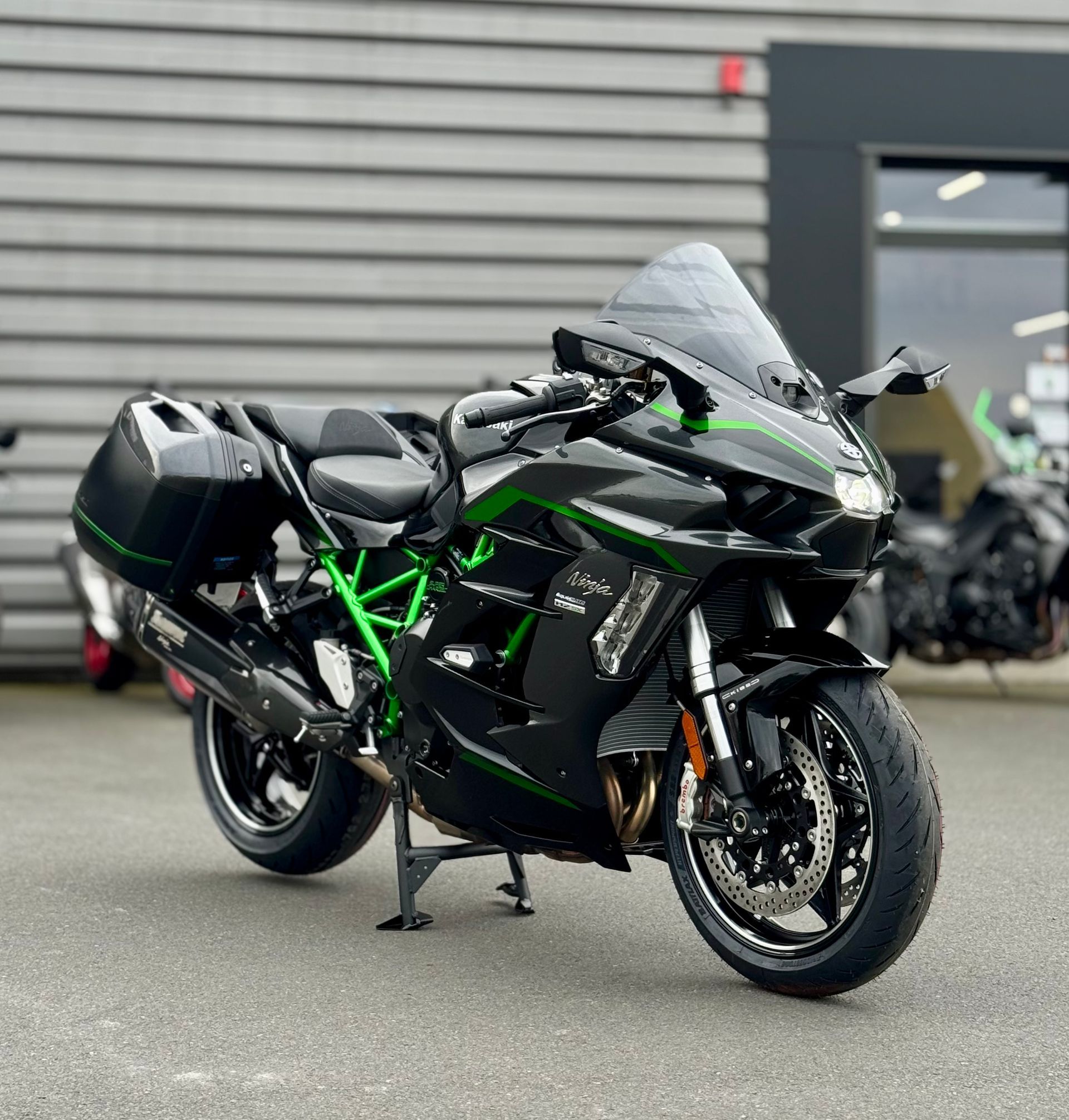 Stand kawazaki magasin EQUIP'MOTO50