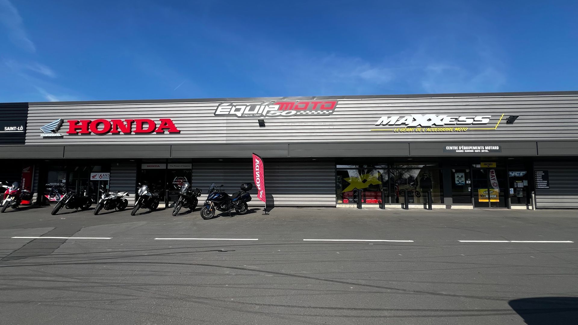 Devanture d'EQUIP'MOTO50