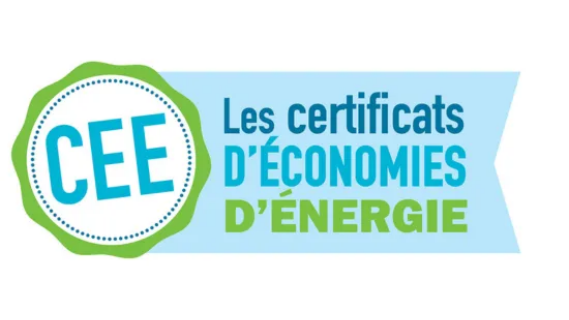 Logo avec « CEE » dans un badge vert et le texte « Les certificats d'économies d'énergie » en bleu.
