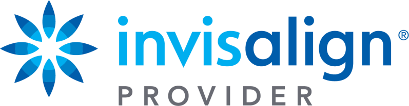Invisalign-palveluntarjoajan logo sinisellä kukkakuvakkeella ja harmaalla tekstillä