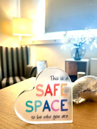 ΛΑΖΑΡΙΔΟΥ ΕΙΡΗΝΗ MSc
Ψυχολόγος – Ψυχοθεραπεύτρια Γνωστική Αναλυτική Ψυχοθεραπεία