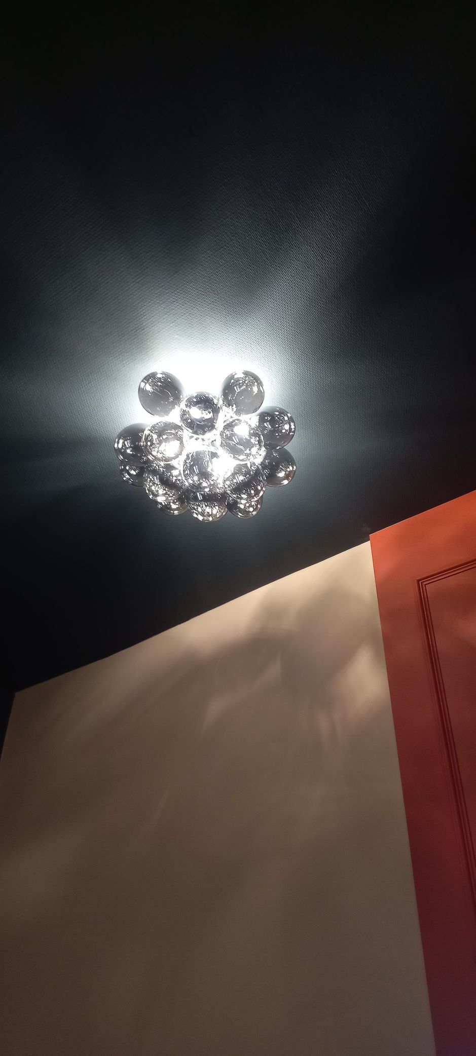 Luminaire au plafond