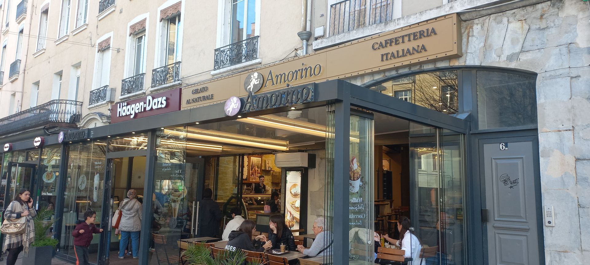 L'extérieur d'un restaurant