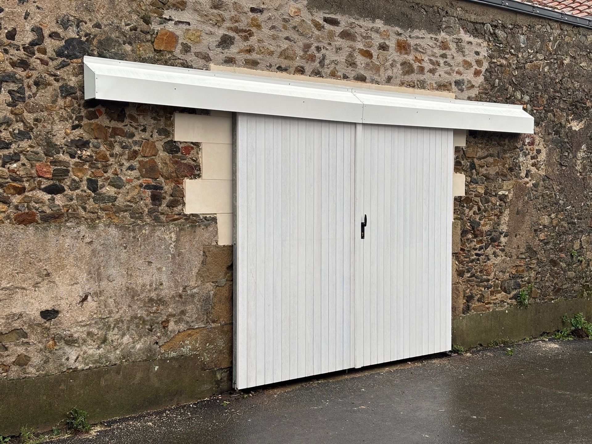 Portail sur mesure coulissant deux vantaux