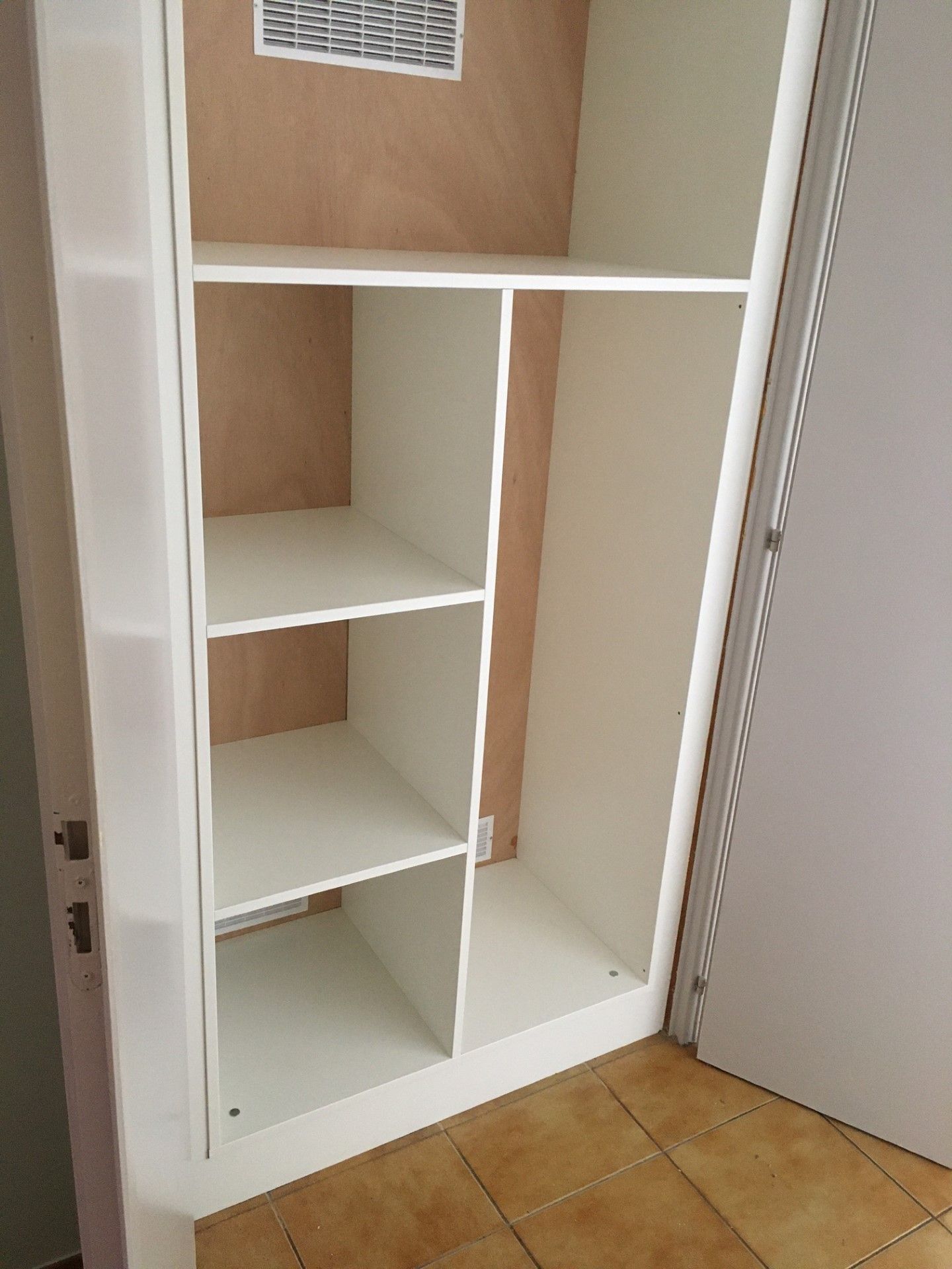 Création d'une étagère sur mesure