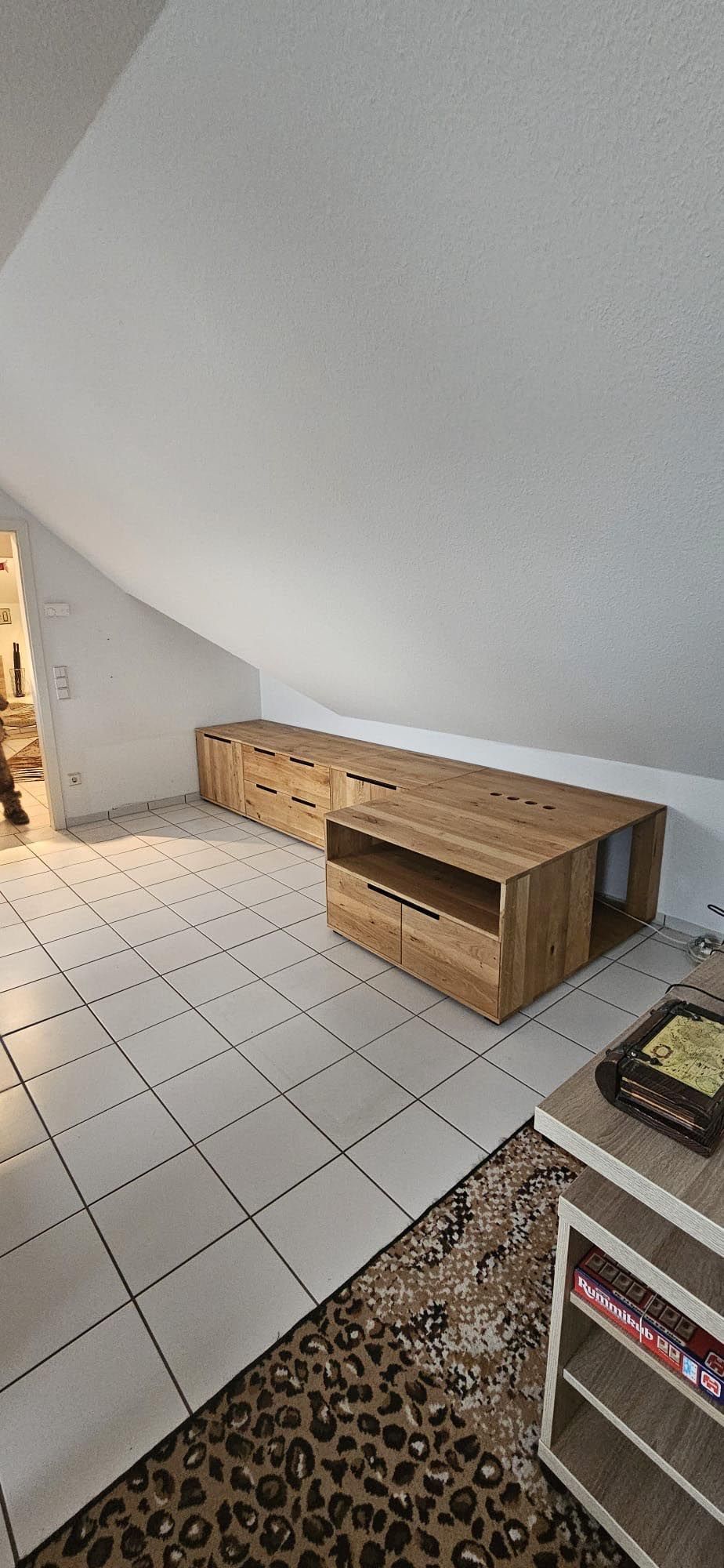Sideboard für eine Dachgeschosswohnung 