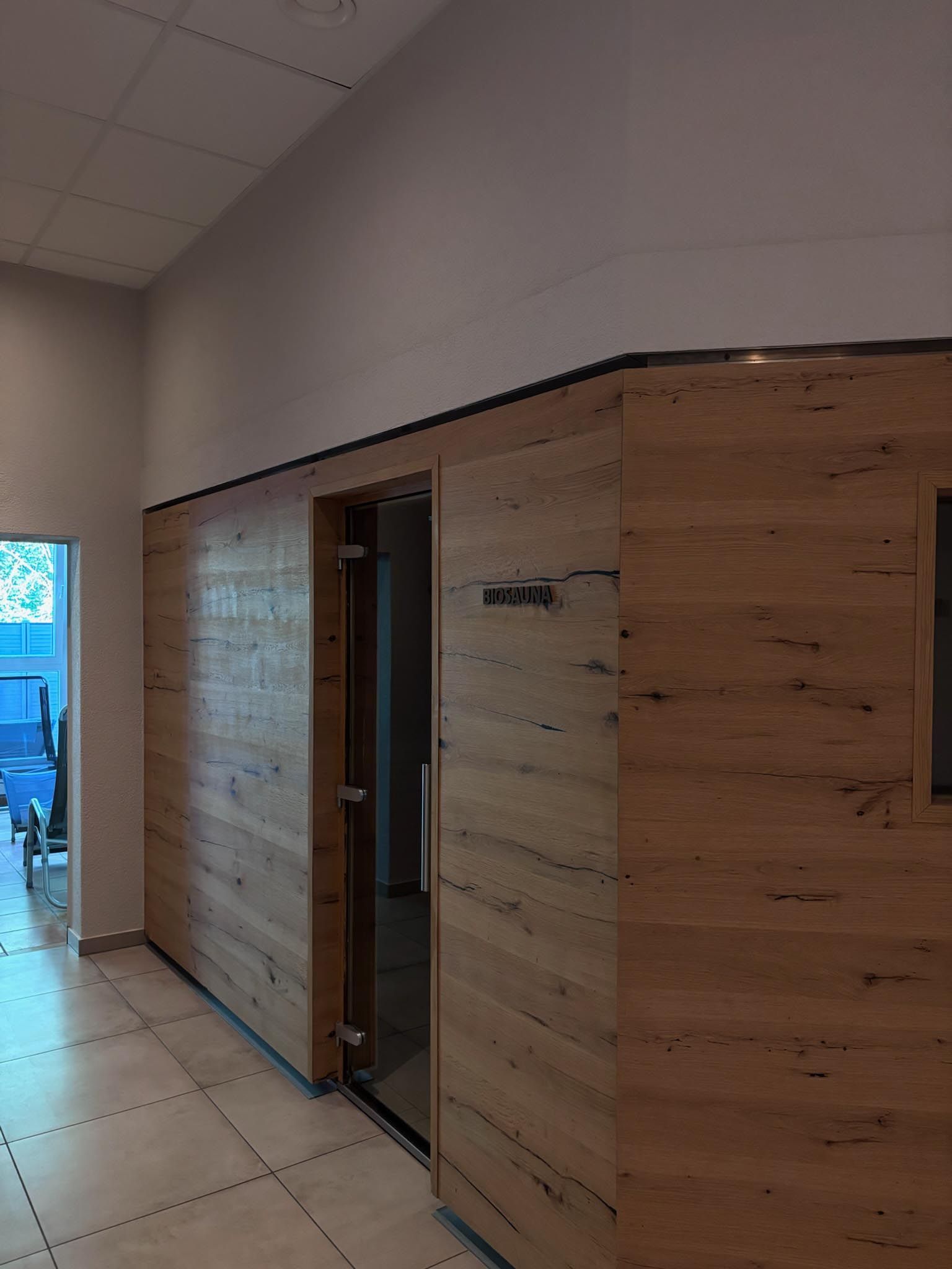 Umbau Maßnahme
Wandverkleidung