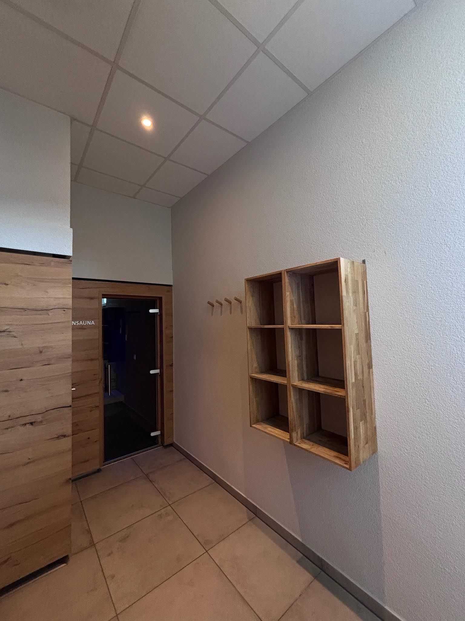 Umbau Maßnahme
Wandverkleidung