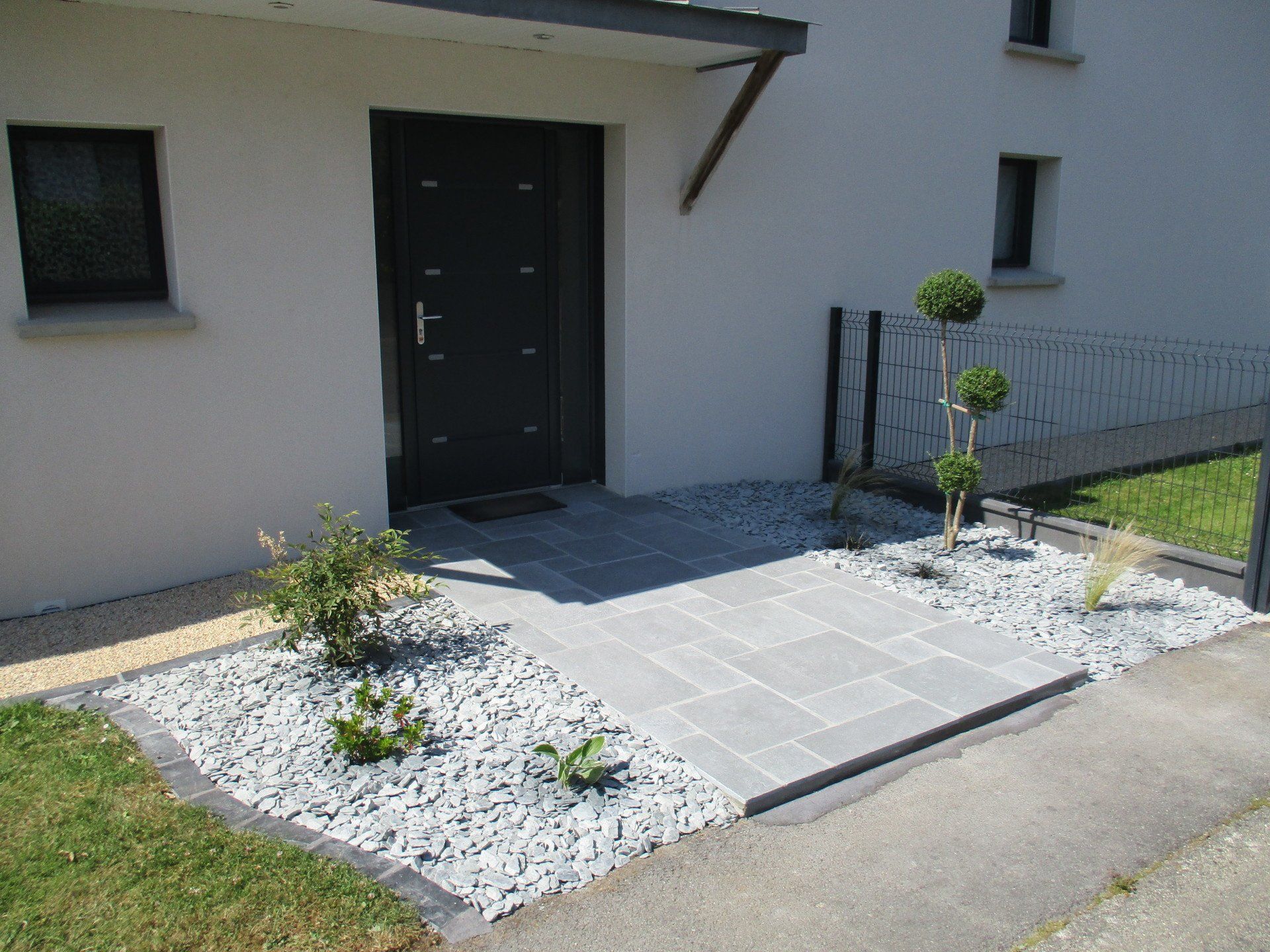 Décor schiste et plantation