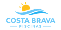 Logotipo de Costa Brava Piscinas con olas azules y un sol amarillo sobre el texto.