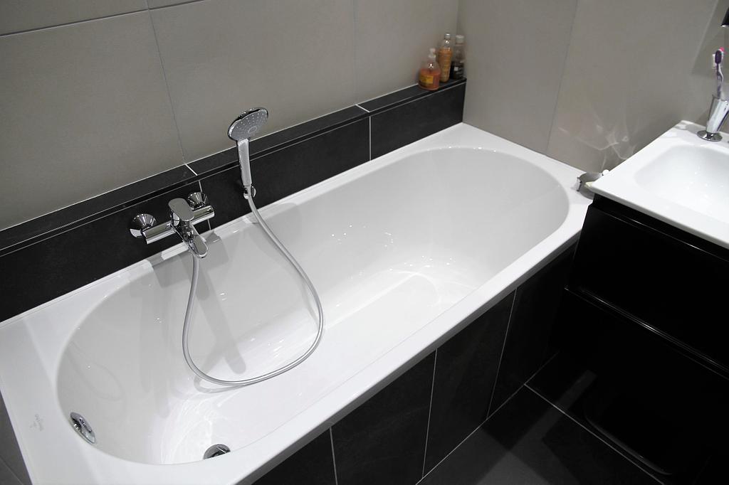 Baignoire avec robinetterie