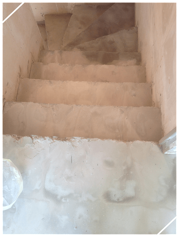 Escalier sans revêtement