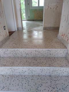 Escalier avec carrelage grès cérame 60x60