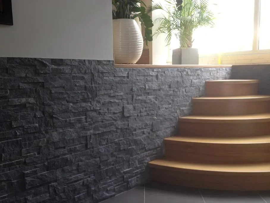 Pose de parement mural