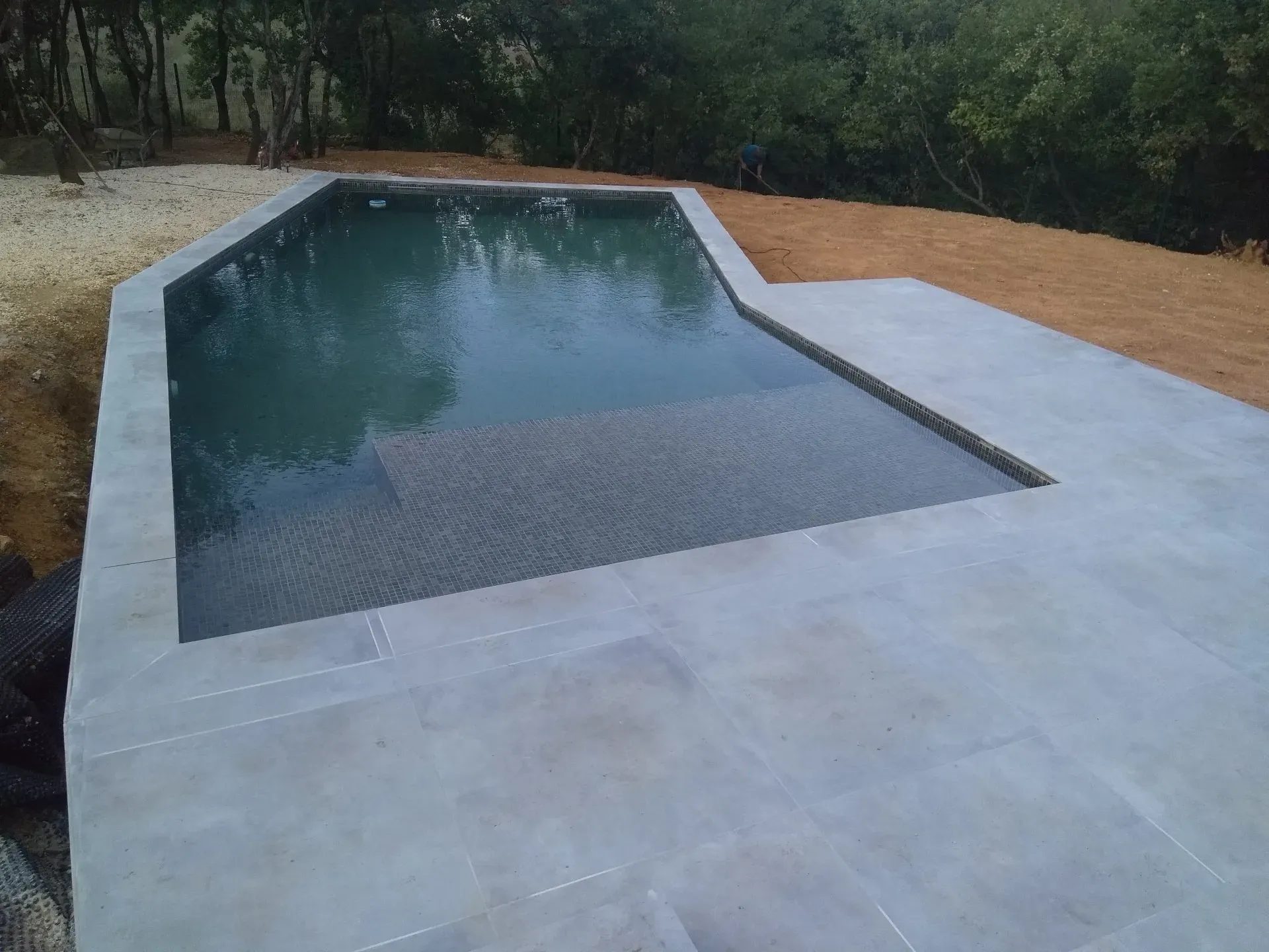 (Murles) Après pose de carrelage