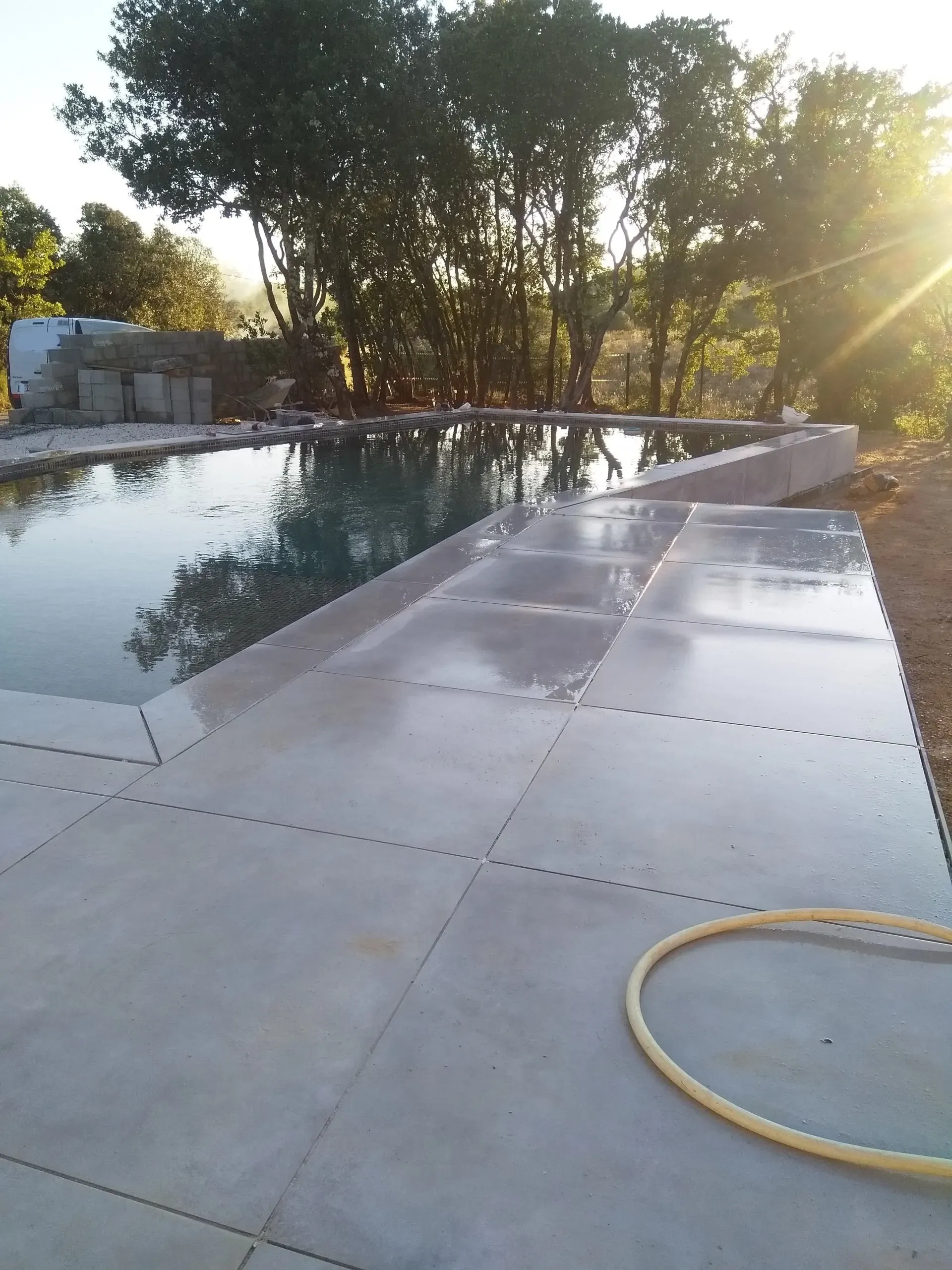 (Murles) Pose de revêtement de sol extérieur