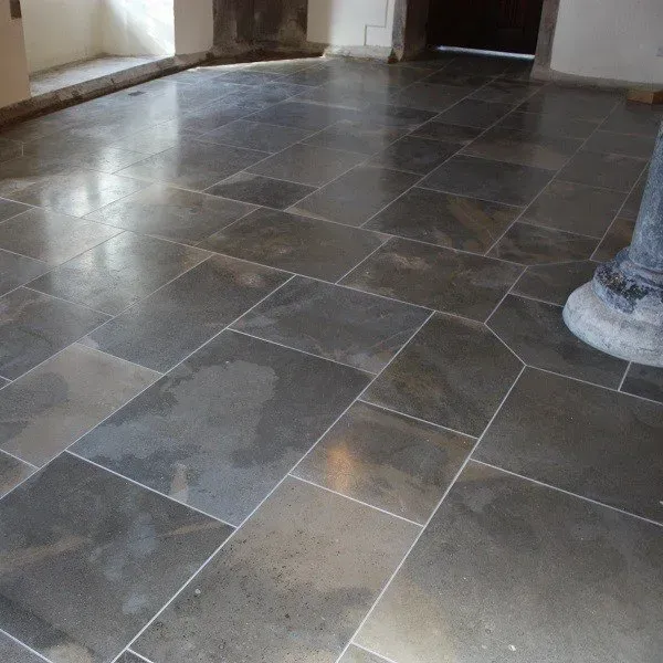 (Villeneuve-lès-Maguelone) Pose de carrelage