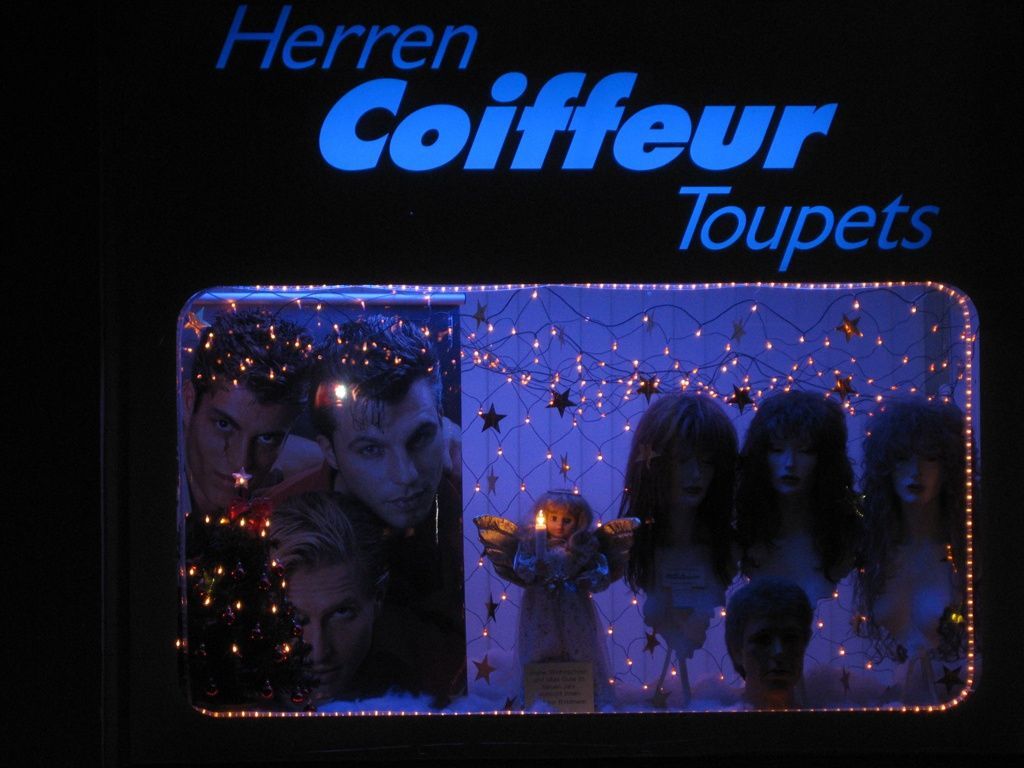 Schaufenster - Coiffure Perücken Toupets R. Hofmann - Zürich