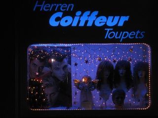 Schaufenster - Coiffure Perücken Toupets R. Hofmann - Zürich