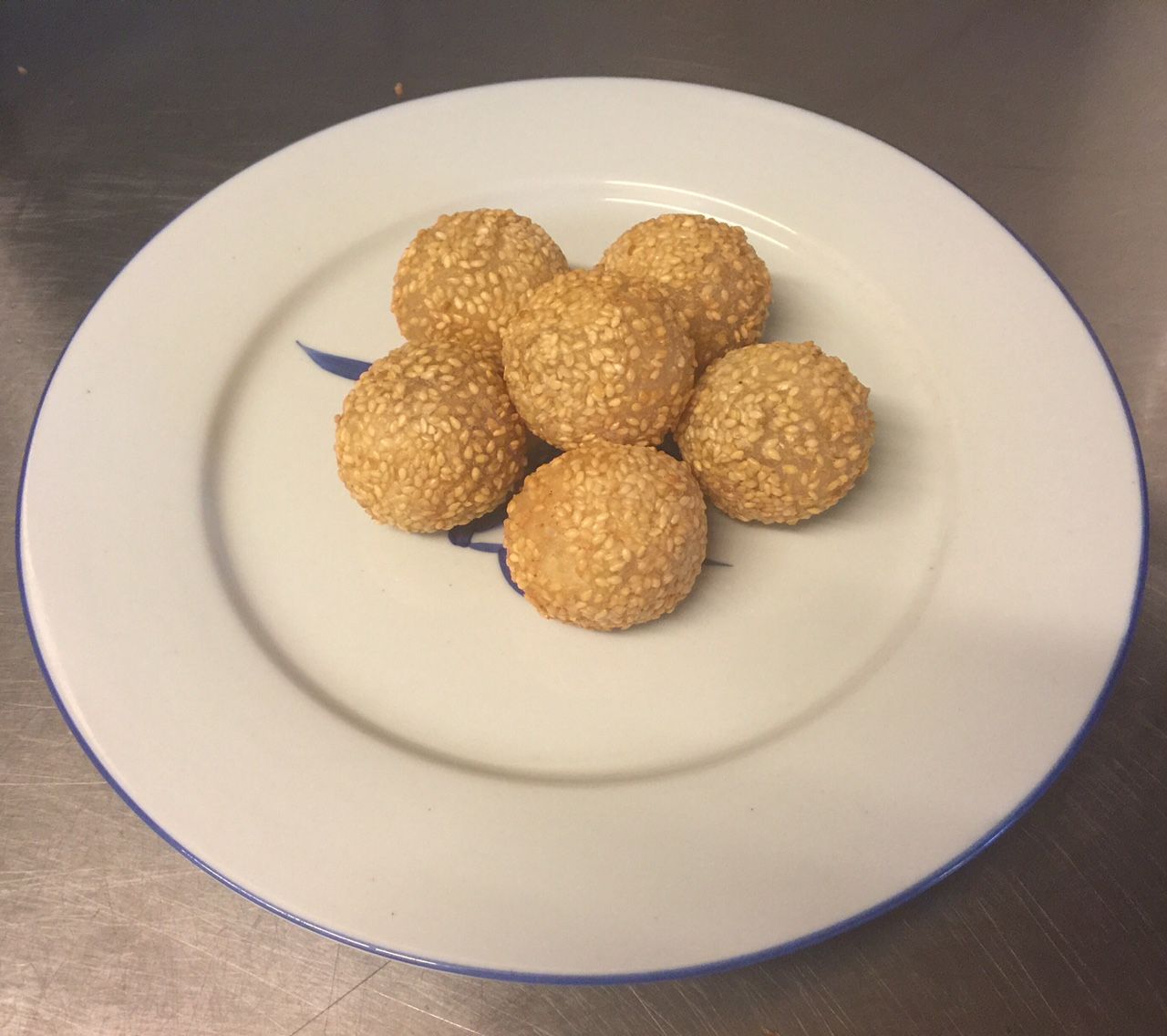 Gebackene Sesambällchen