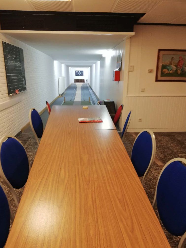 Kegelbahn Roter Lotus 2