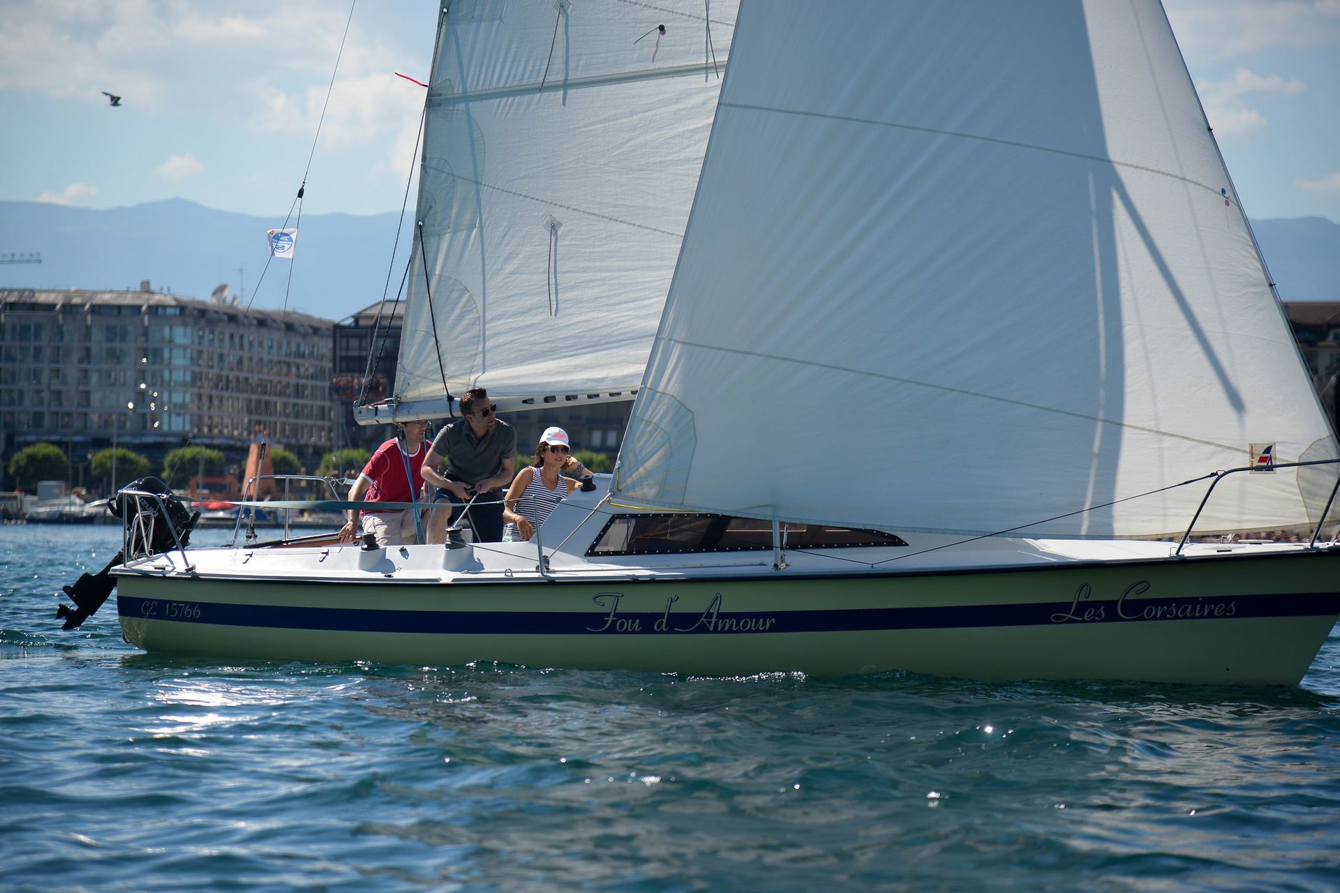 Les Corsaires Genève - lake
