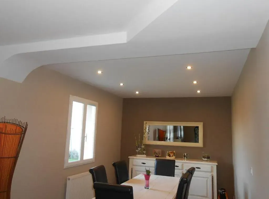 Revêtements muraux dans salle à manger