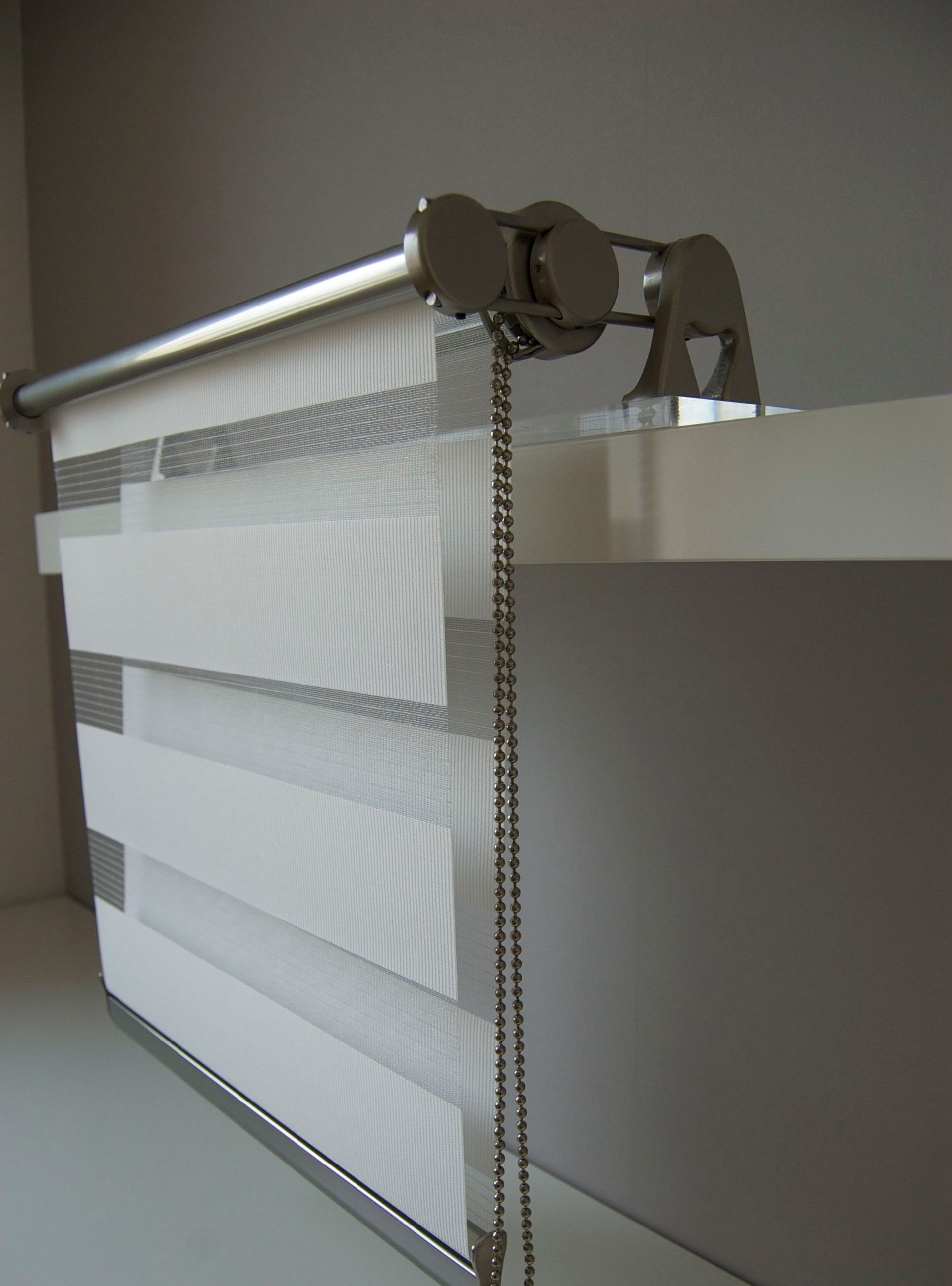 Un store intérieur.