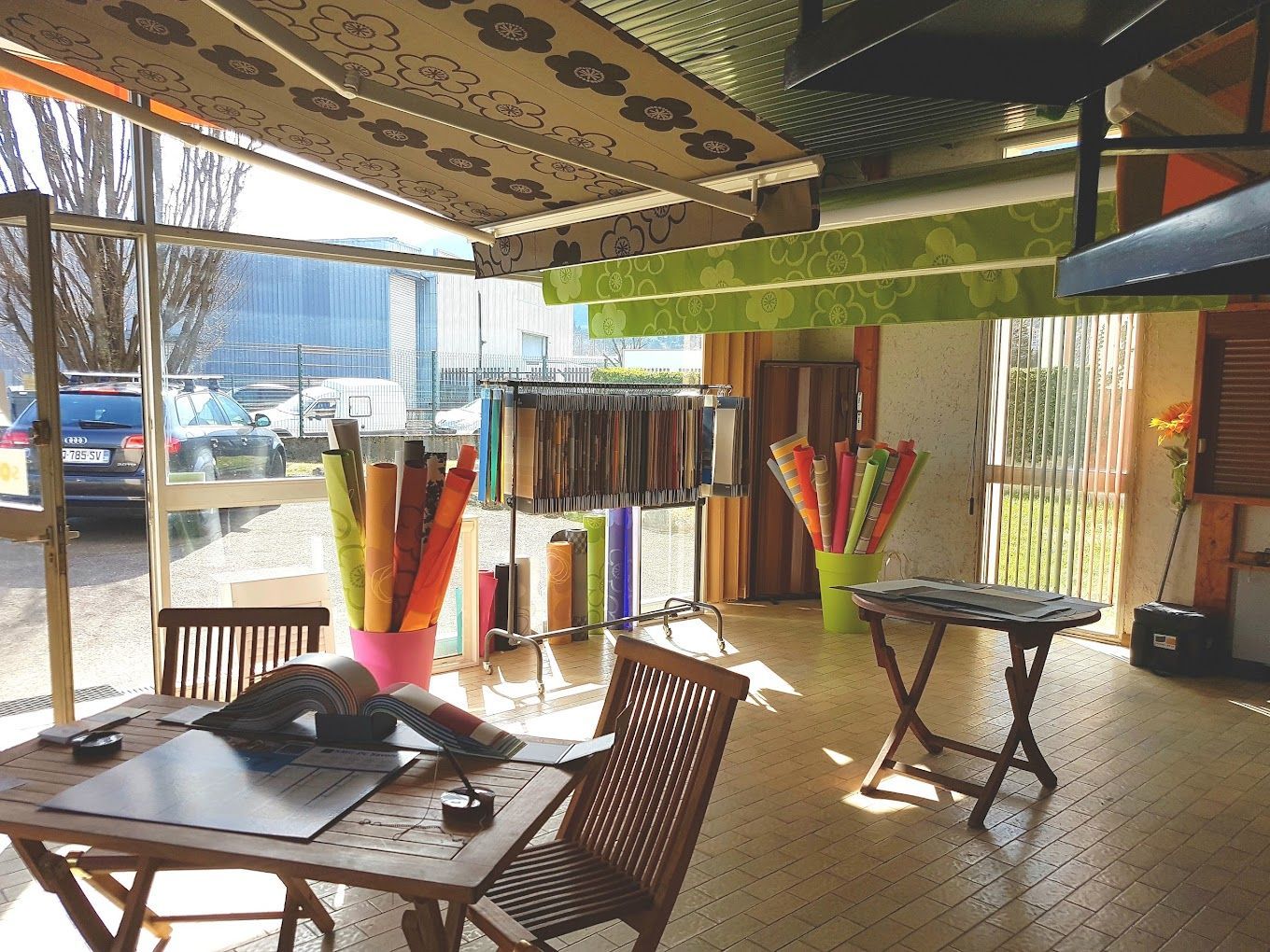 La motorisation d'un store.