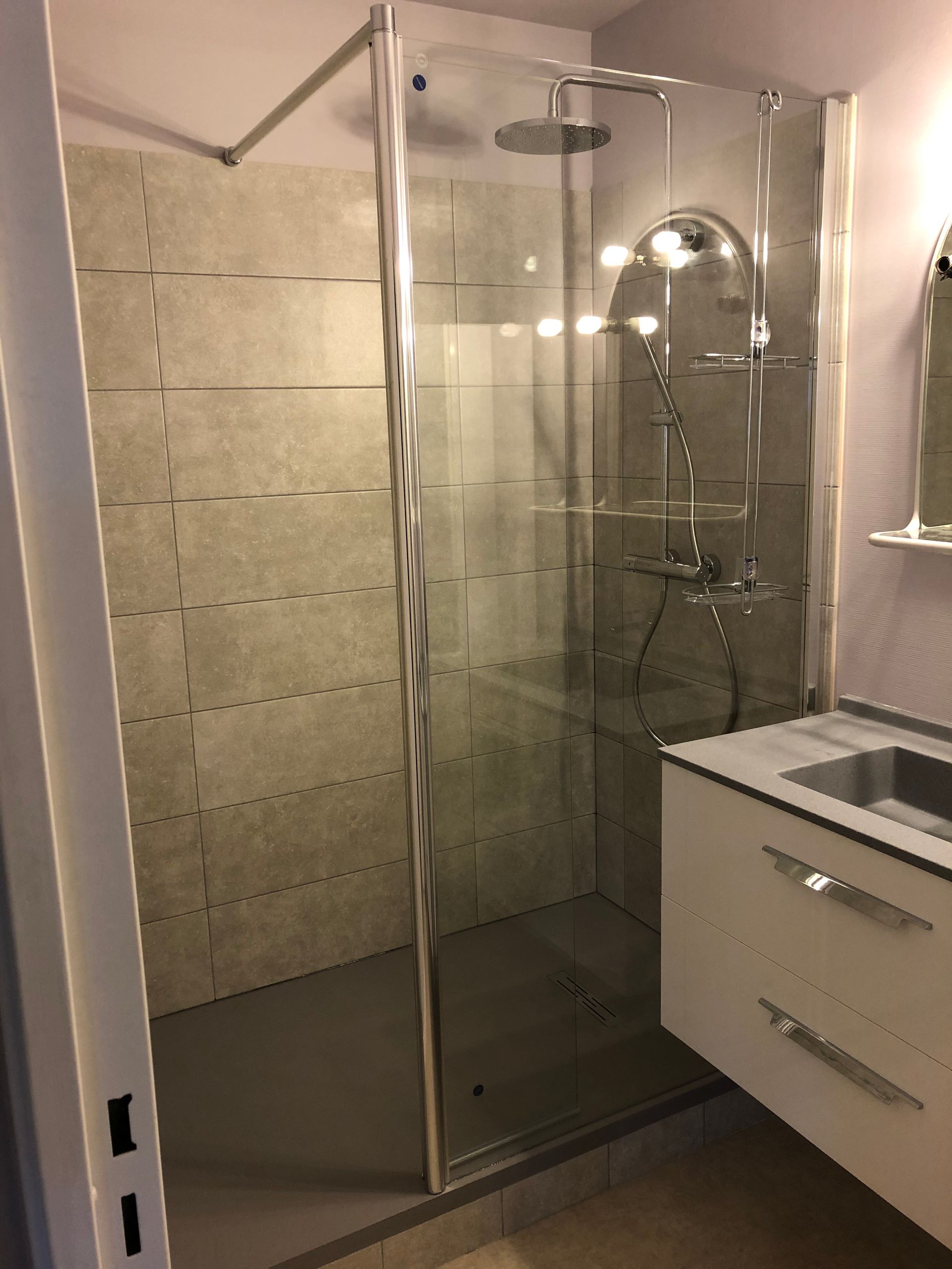 Après travaux salle de bains pouch