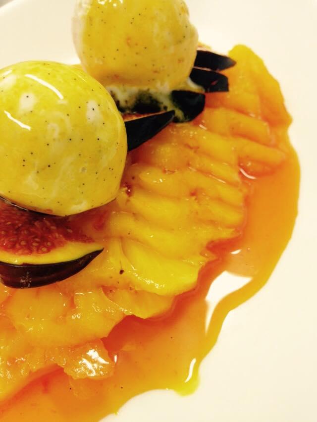 Ananas rôti au safran