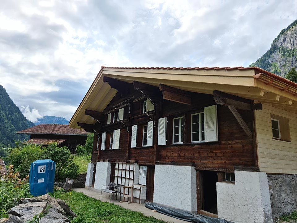 Chalet mit Holz, Arbeit von Holzbau A-Z, A. Zingg-Hänni