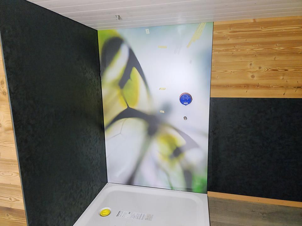 Wand aus Holz, Arbeit von Holzbau A-Z, A. Zingg-Hänni