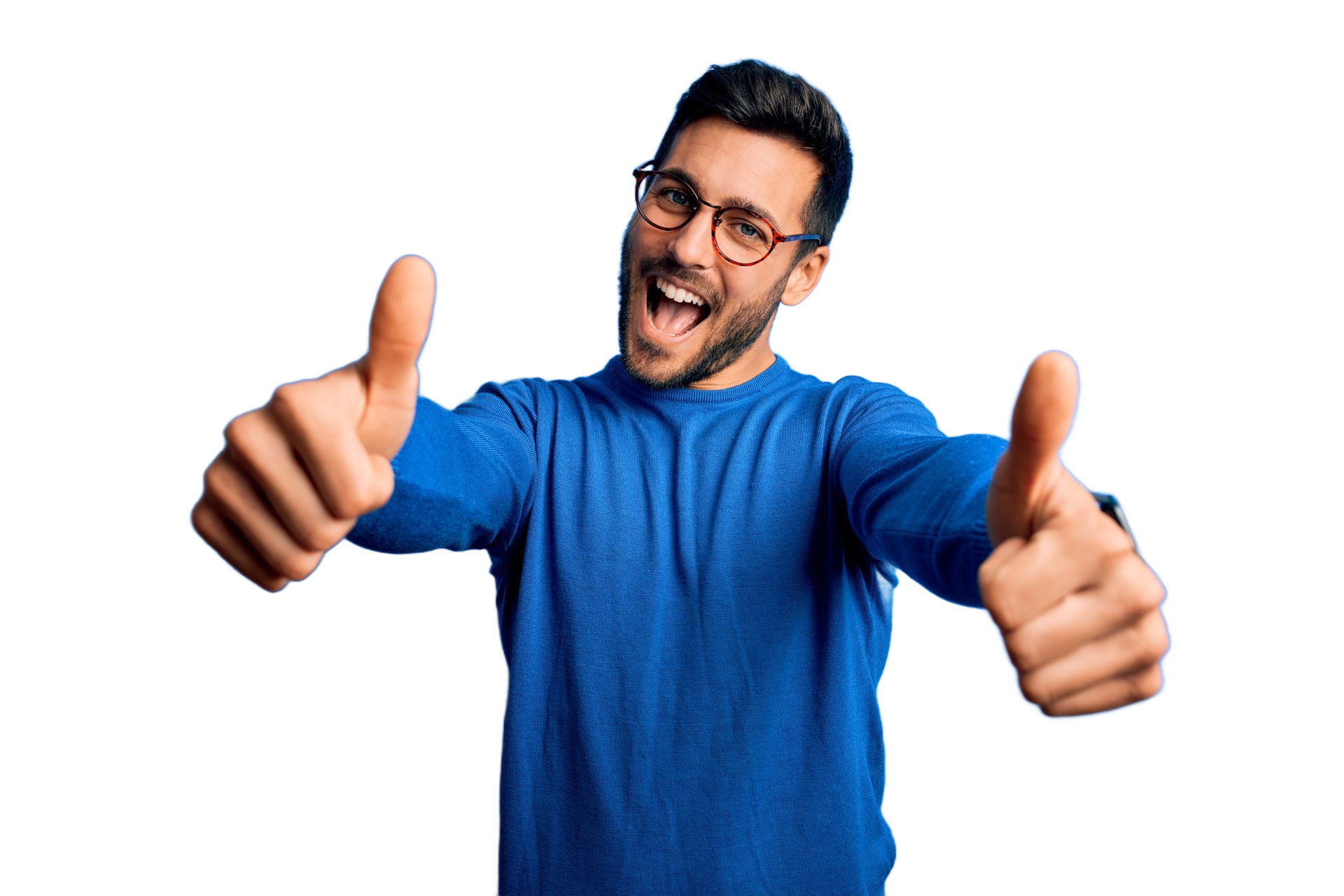Homme souriant en chemise bleue levant les deux pouces sur fond blanc.