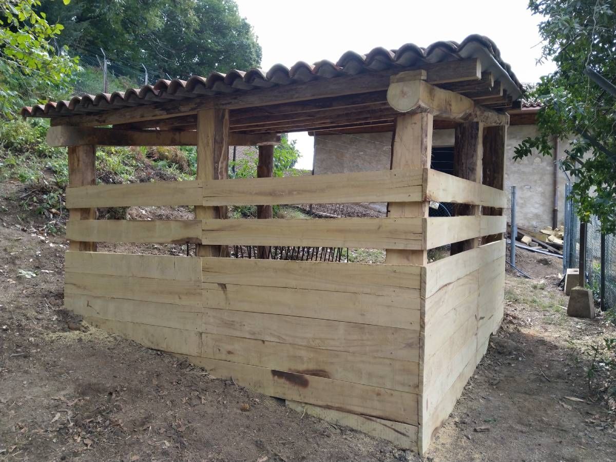 casetta artigianale in legno