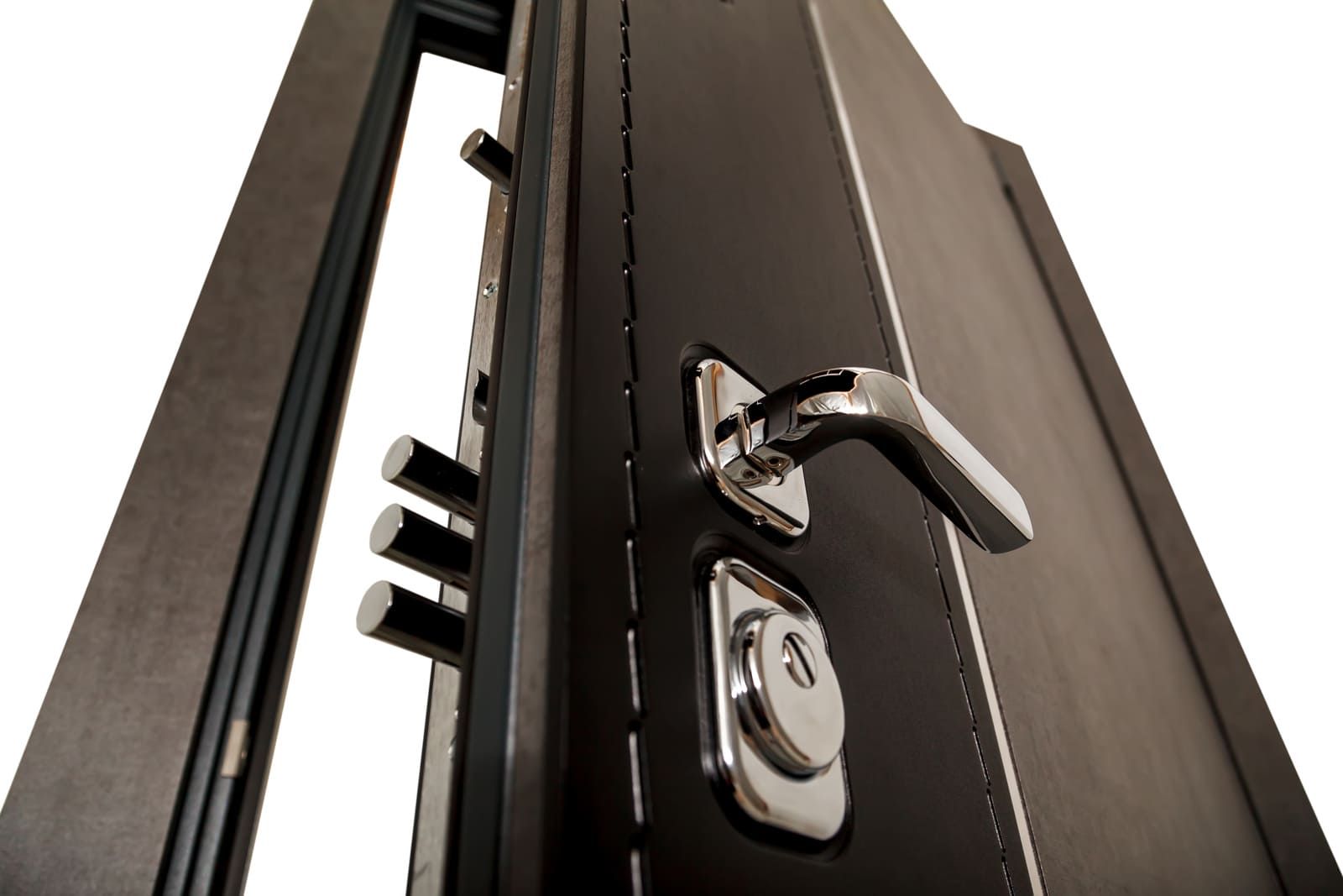 Serrure d'une porte sécurisée en contre plongé