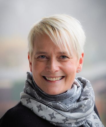 Yvonne Peter | Zahnarztpraxis Dr. Hennecke-Nitsche